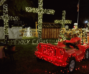 3 Crosses Jeep Merry Christmas in lights