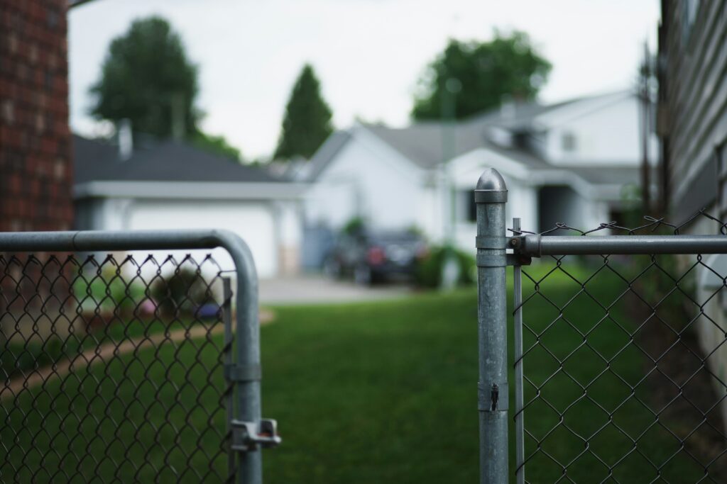 neighbor fence