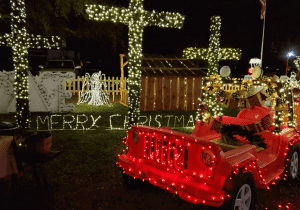 3 Crosses Jeep Merry Christmas in lights