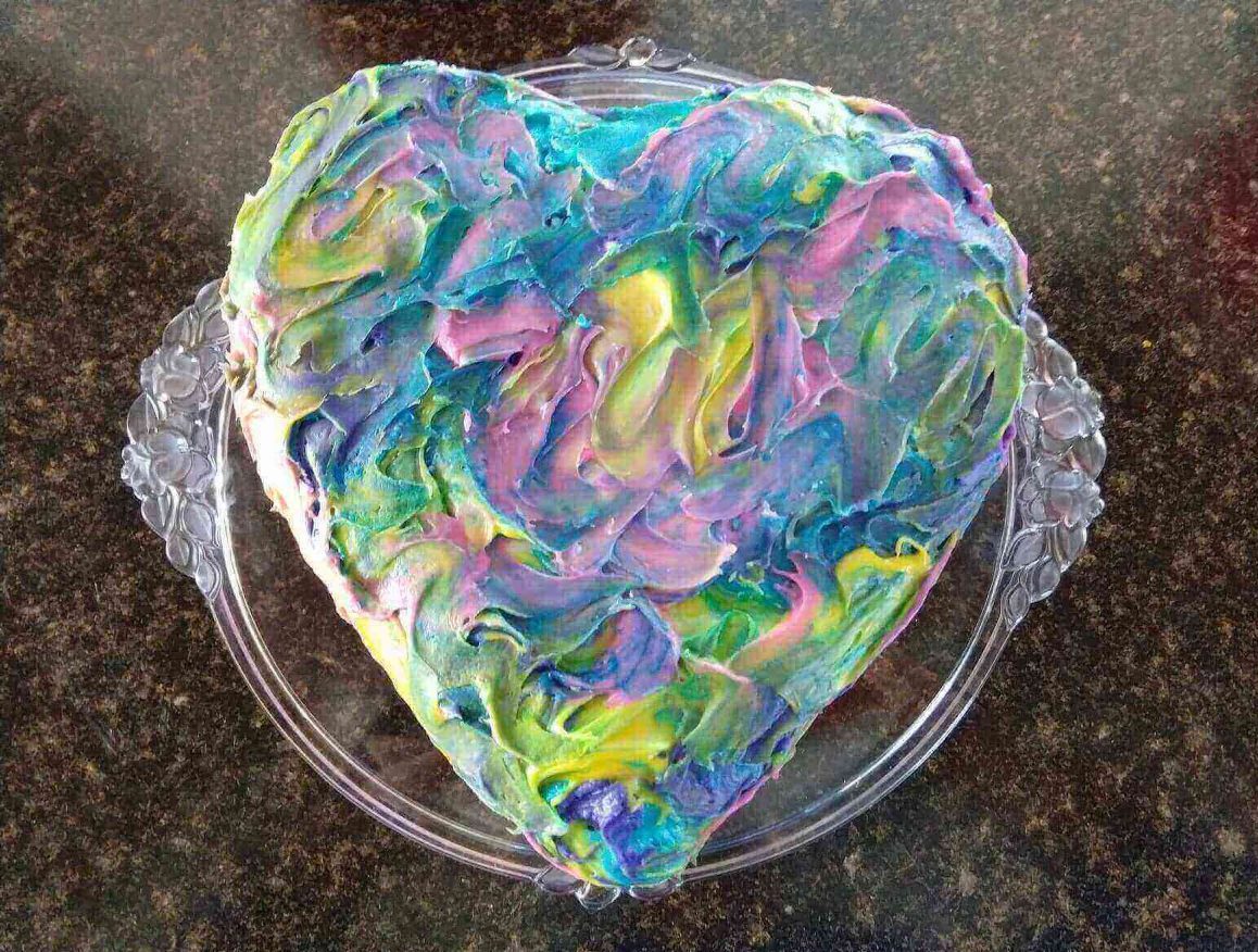 Heart cake swirl icing